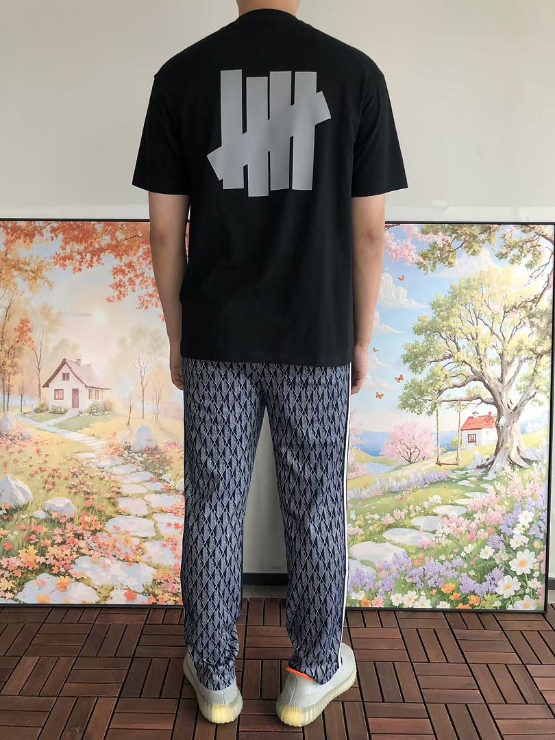 On Running ~85 UNDEFEATED T-SHIRT 55072131 (Im 185CM 80KG Iwear Size L In The Photo) - Image 5