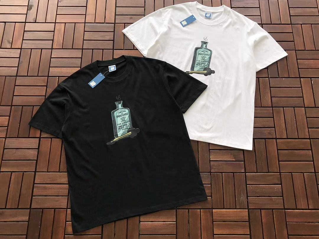 On Running ~85 UNDEFEATED T-SHIRT 55071056 (Im 185CM 70KG Iwear Size L In The Photo) - Image 5