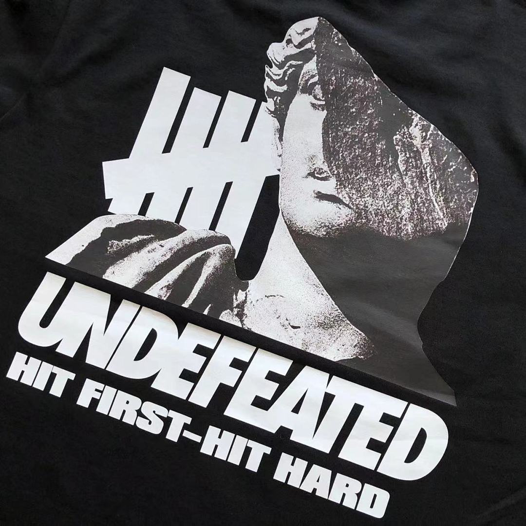 On Running ~89 UNDEFEATED T-SHIRT - Image 8