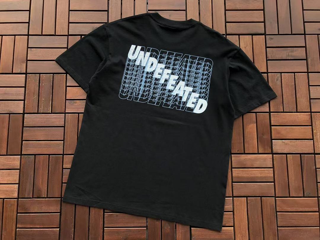 On Running ~85 UNDEFEATED T-SHIRT 55070664 (Im 185CM 80KG Iwear Size L In The Photo) - Image 14