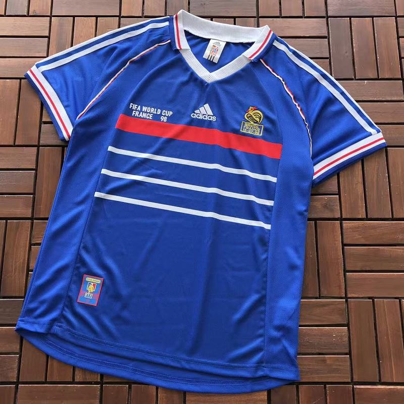 ~ 69 FOOTBALL T-SHIRT 55062159 (Im 180CM 68KG Iwear Size M In The Photo), photo 1
