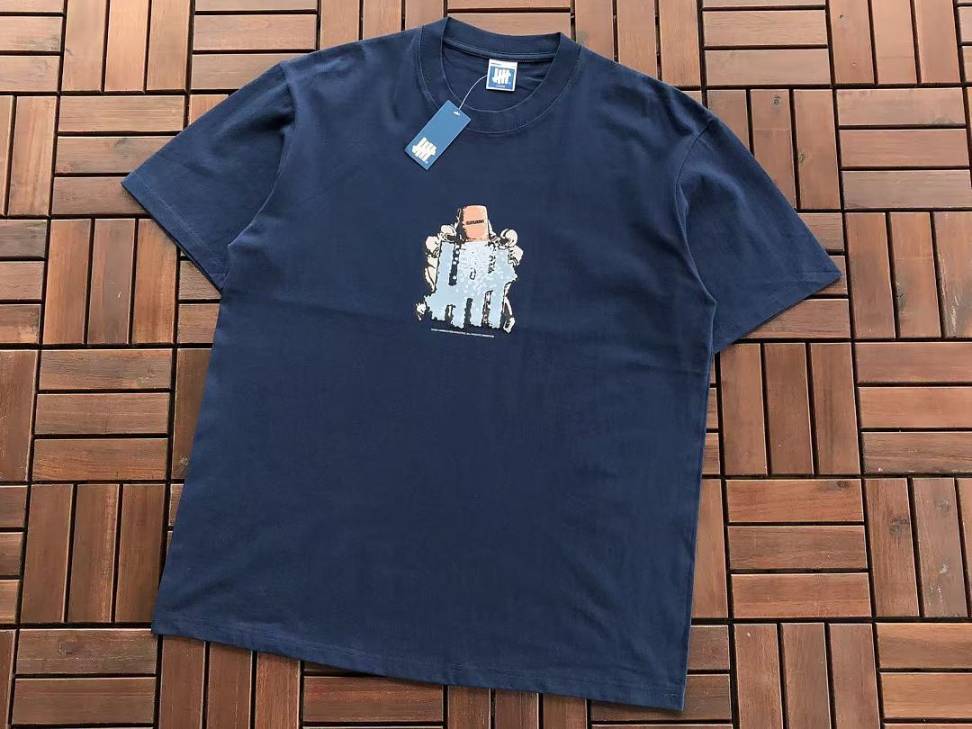 On Running ~85 UNDEFEATED T-SHIRT 55070617 (Im 185CM 80KG Iwear Size L In The Photo) - Image 10