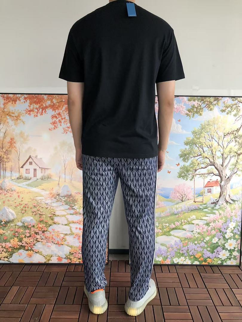 On Running ~85 UNDEFEATED T-SHIRT 55070690 (Im 185CM 80KG Iwear Size L In The Photo) - Image 5