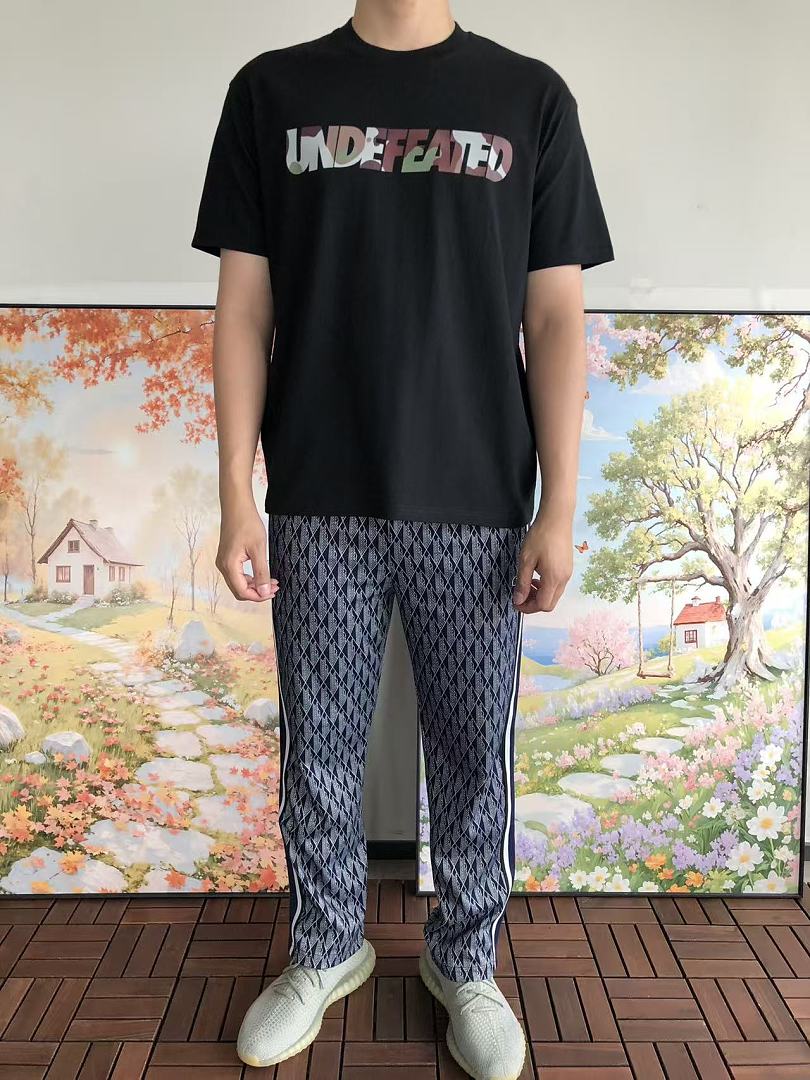 On Running ~85 UNDEFEATED T-SHIRT 55070676 (Im 185CM 80KG Iwear Size L In The Photo) - Image 3
