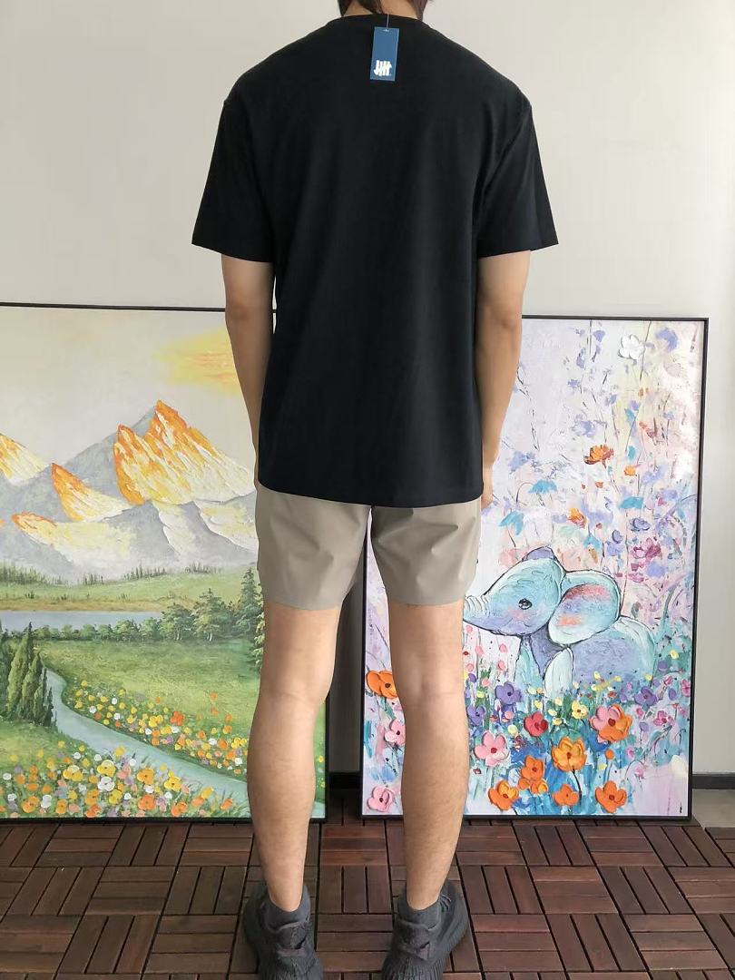 On Running ~85 UNDEFEATED T-SHIRT 55071021 (Im 185CM 70KG Iwear Size L In The Photo) - Image 4