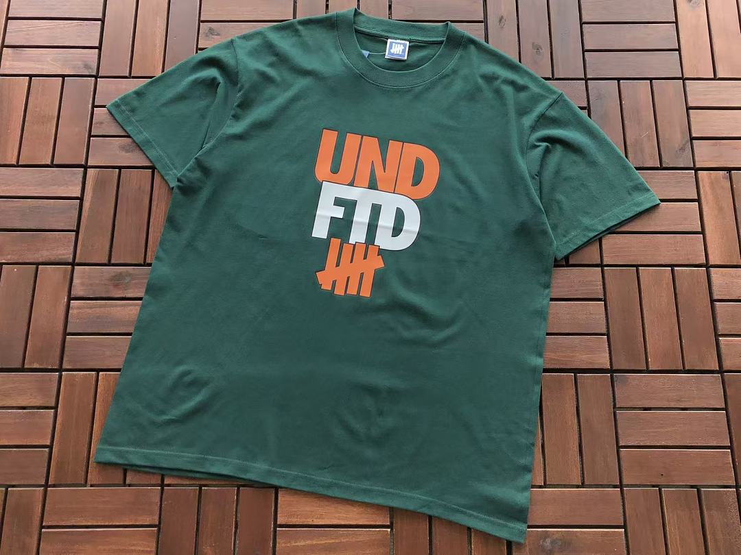 On Running ~ 85 UNDEFEATED T-SHIRT 55071013 (Im 185CM 70KG Iwear Size L In The Photo) - Image 13