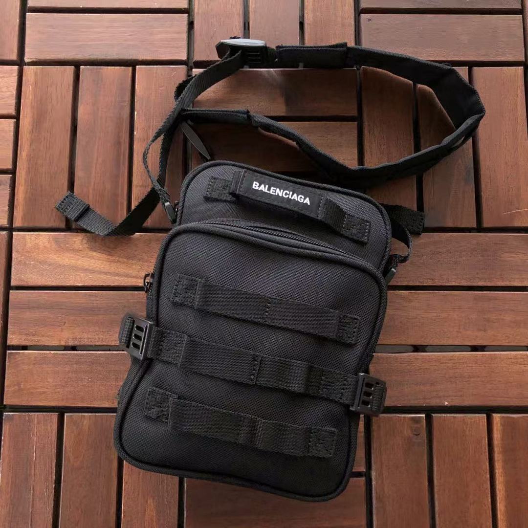 ~365 B🔥L🔥🔥🔥IA🔥A BAG 22112835 (Long 21CM* Wide 15CM* High 3CM), photo 1