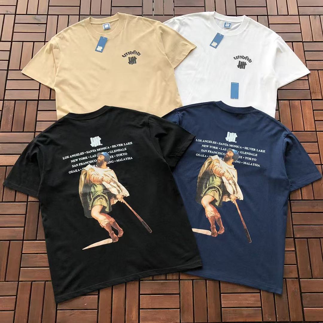 On Running ~85 UNDEFEATED T-SHIRT 55070616 (Im 185CM 80KG Iwear Size L In The Photo)
