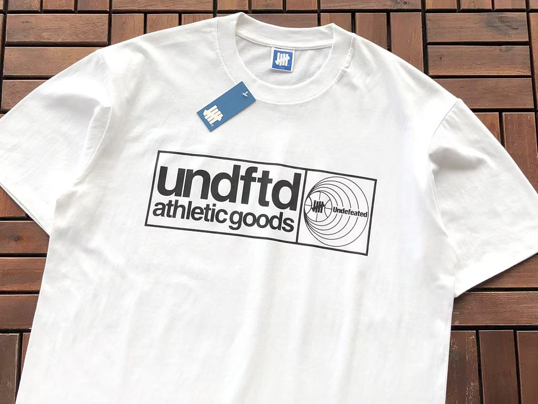 On Running ~85 UNDEFEATED T-SHIRT 55063064 (Im 180CM 68KG Iwear Size L In The Photo) - Image 8