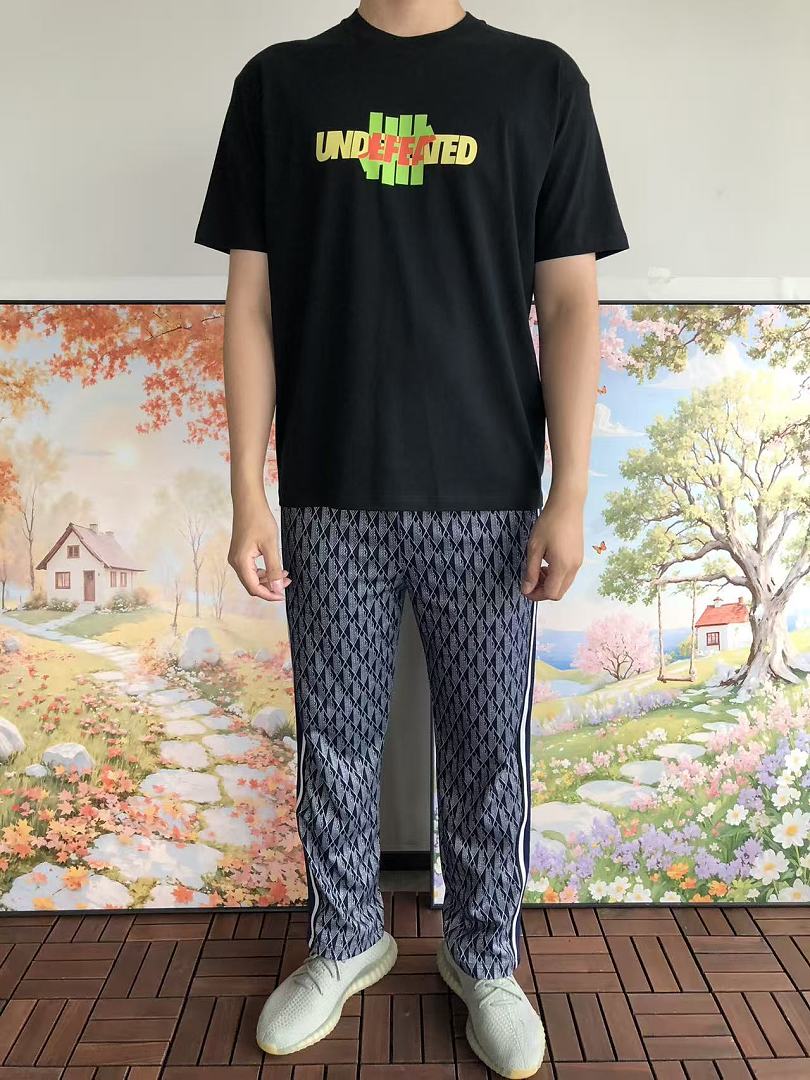 On Running ~ 85 UNDEFEATED T-SHIRT 55070671 (Im 185CM 80KG Iwear Size L In The Photo) - Image 3