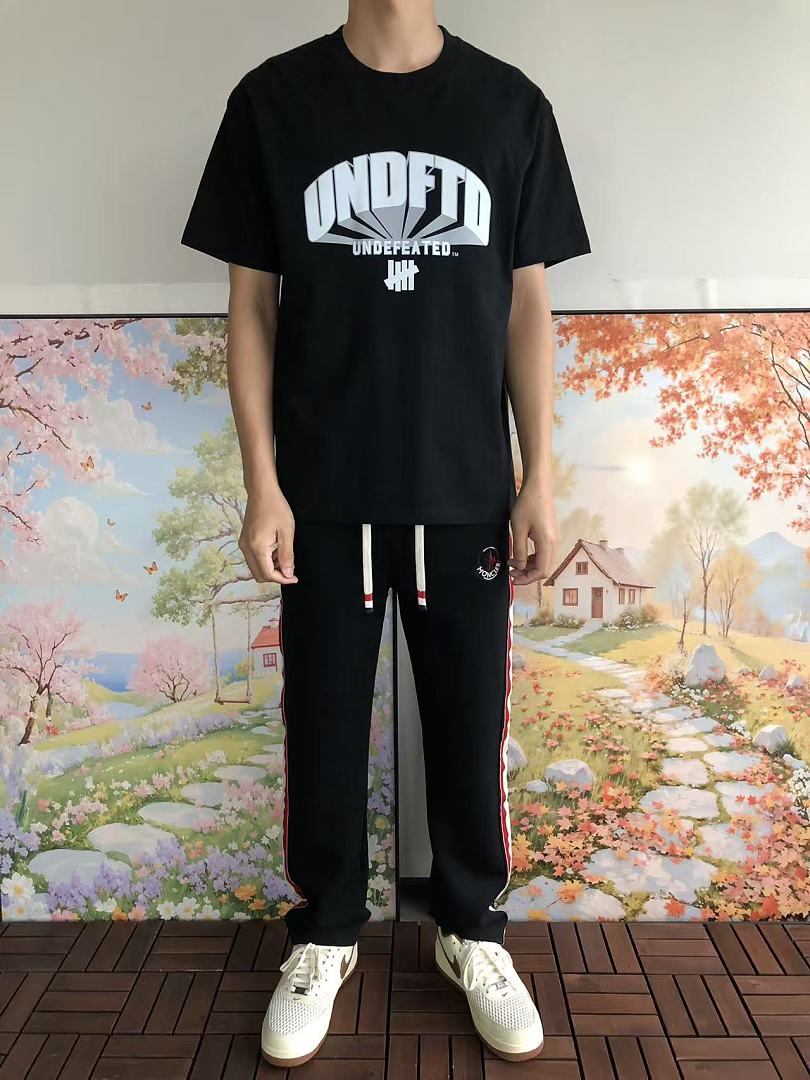 On Running ~85 UNDEFEATED T-SHIRT 55063045 (Im 180CM 68KG Iwear Size L In The Photo) - Image 4