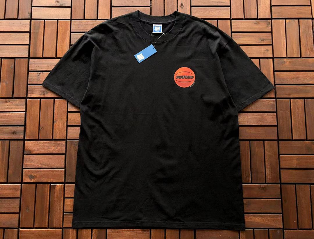 On Running ~89 UNDEFEATED T-SHIRT - Image 6