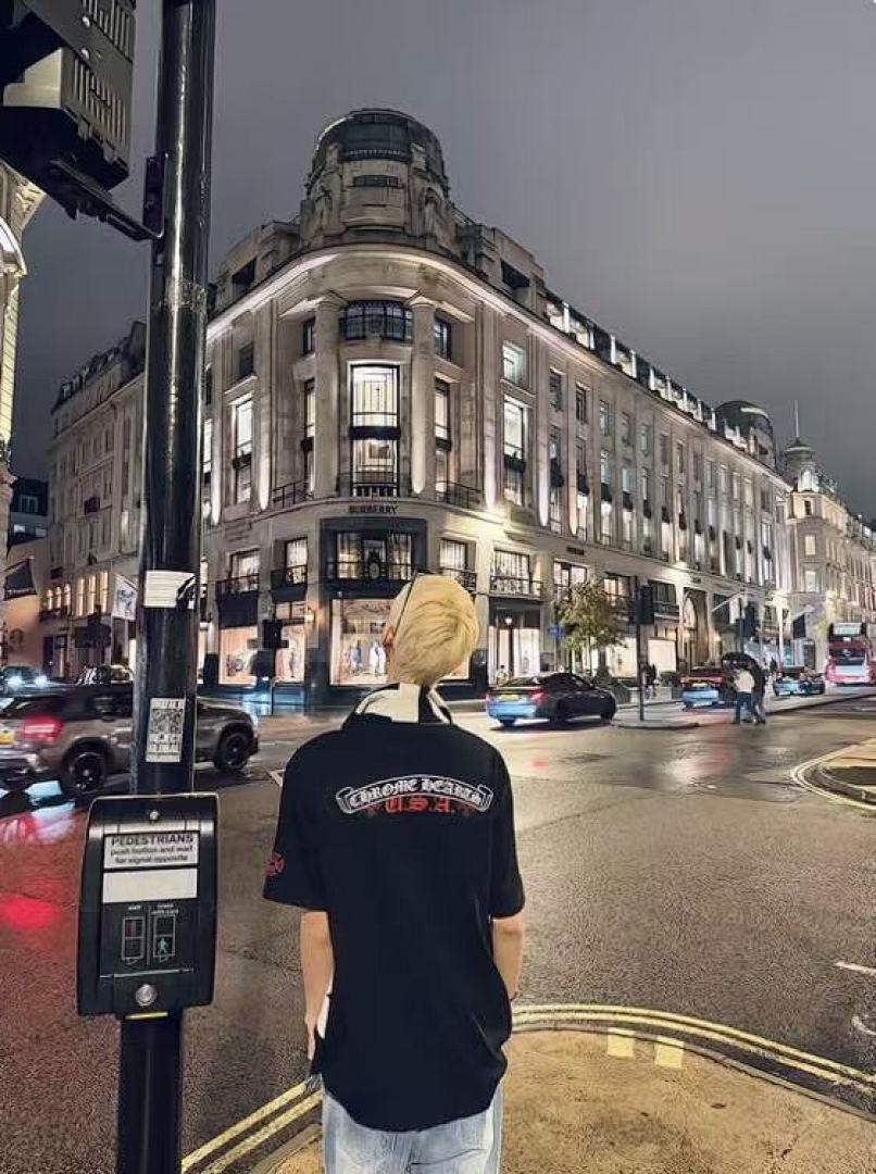 On Running ~109 CH🔥OM🔥 HE🔥RTS T-SHIRT 55022533 (Im 180CM 68KG Iwear Size S In The Photo) - Image 3
