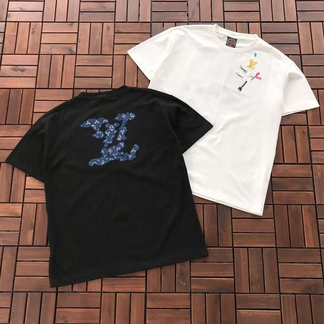 ~139 L🔥T-SHIRT 77051374 (Im 185CM 70KG Iwear Size L In The Photo), photo 1
