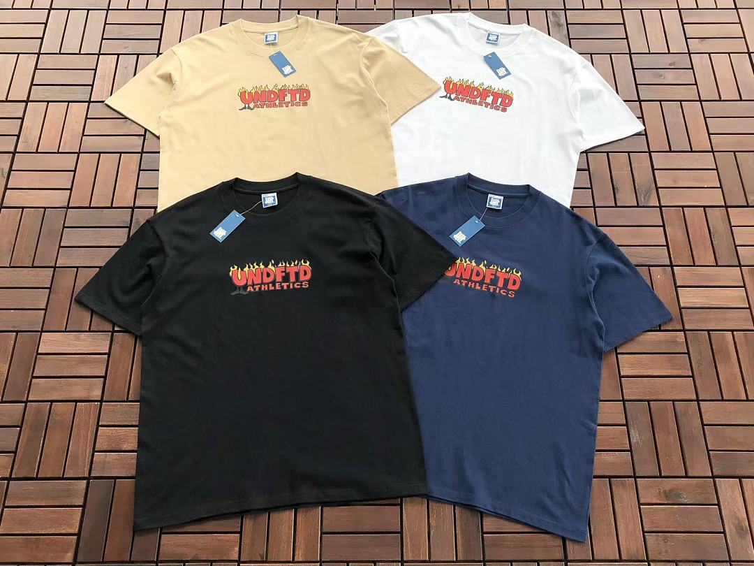 On Running ~85 UNDEFEATED T-SHIRT 55070613 (Im 185CM 80KG Iwear Size L In The Photo) - Image 6