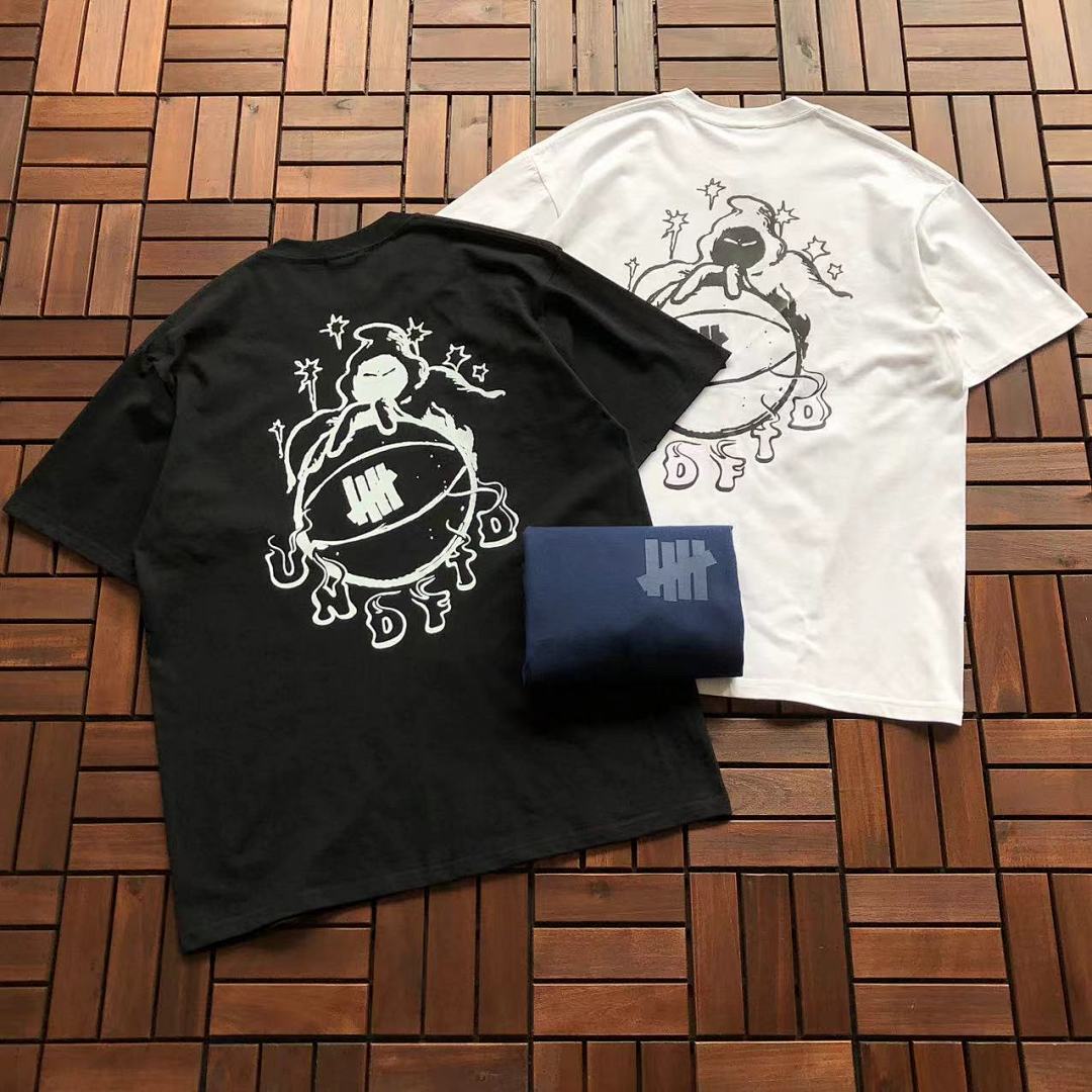 On Running ~89 UNDEFEATED T-SHIRT