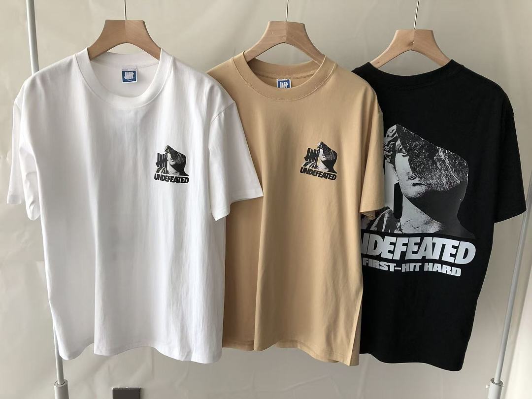 On Running ~85 UNDEFEATED T-SHIRT 55071027 (Im 185CM 70KG Iwear Size L In The Photo) - Image 32