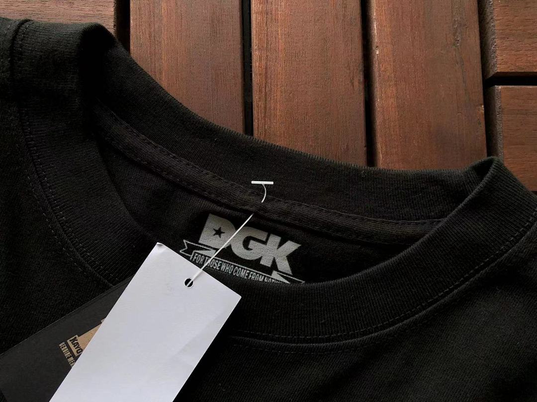 On Running ~95 DGK T-SHIRT - Image 23