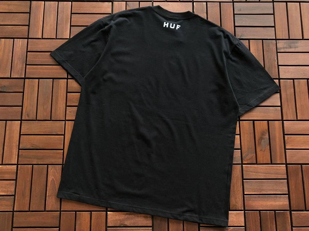 On Running ~85 HUF T-SHIRT - Image 13