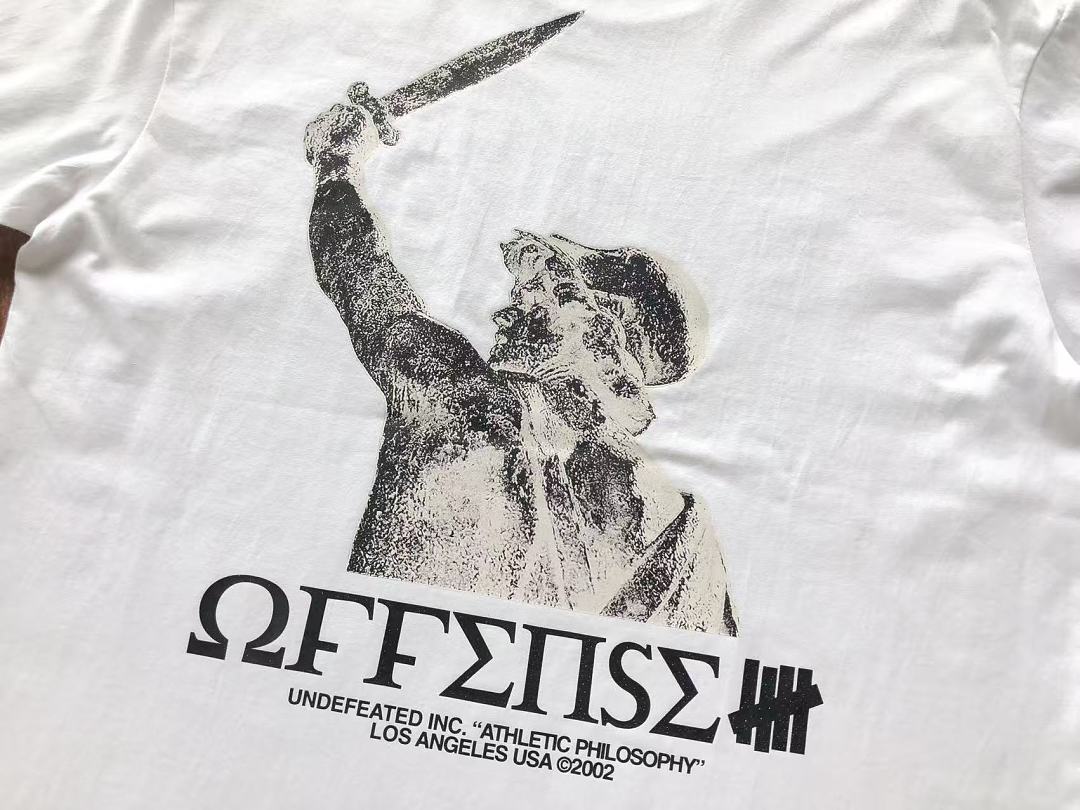 On Running ~85 UNDEFEATED T-SHIRT 55070614 (Im 185CM 80KG Iwear Size L In The Photo) - Image 10