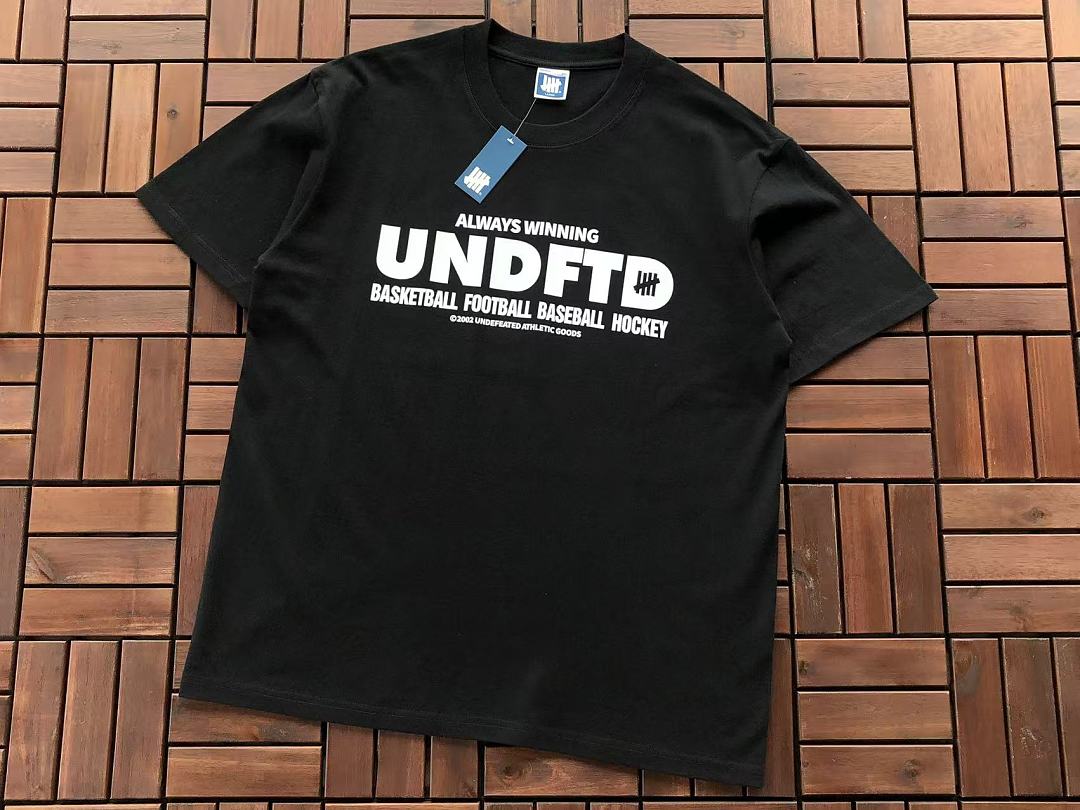 On Running ~85 UNDEFEATED T-SHIRT 55063061 (Im 180CM 68KG Iwear Size L In The Photo) - Image 11