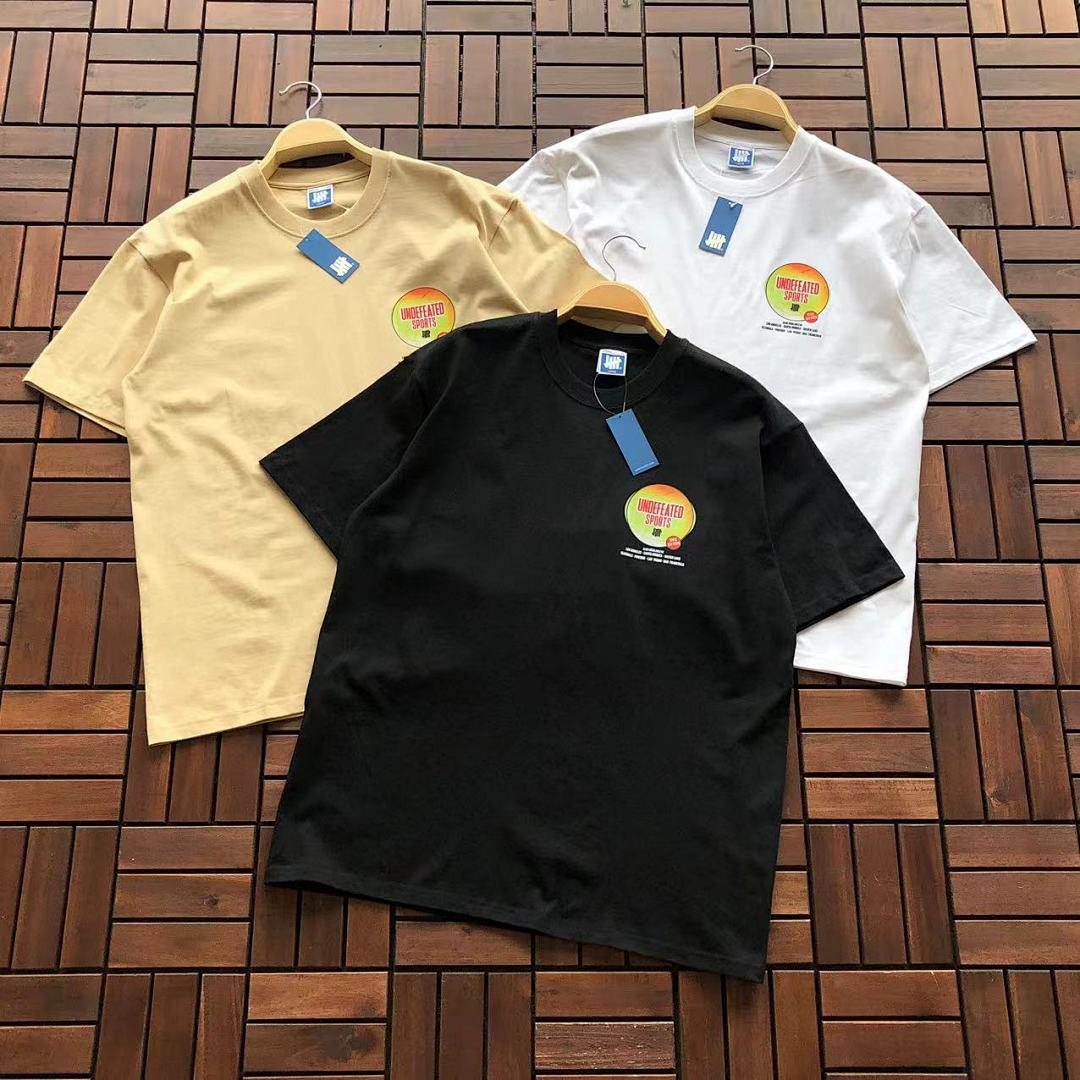 On Running ~89 UNDEFEATED T-SHIRT