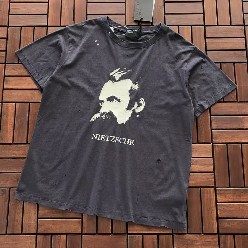 ~95 E.R.D T-SHIRT 77010347 (Im 176CM 58KG Iwear Size M In The Photo), photo 1