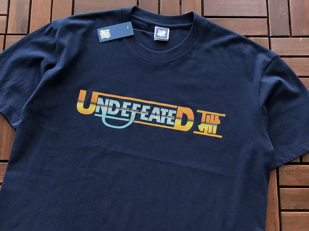 On Running ~85 UNDEFEATED T-SHIRT 55071018 (Im 185CM 70KG Iwear Size L In The Photo) - Image 10
