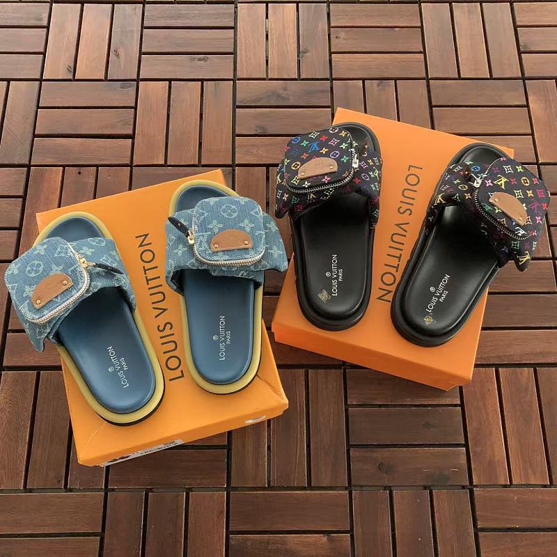 135 Lš„SLIPPERS, photo 1