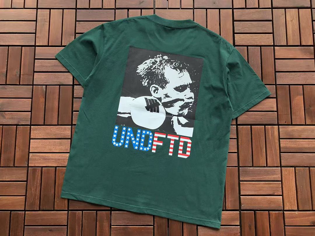 On Running ~ 85 UNDEFEATED T-SHIRT 55070667 (Im 185CM 80KG Iwear Size M In The Photo) - Image 22