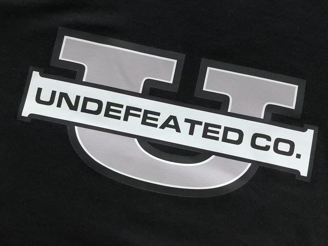 On Running ~ 85 UNDEFEATED T-SHIRT 55052508 (Im 185CM 80KG Iwear Size L In The Photo) - Image 15
