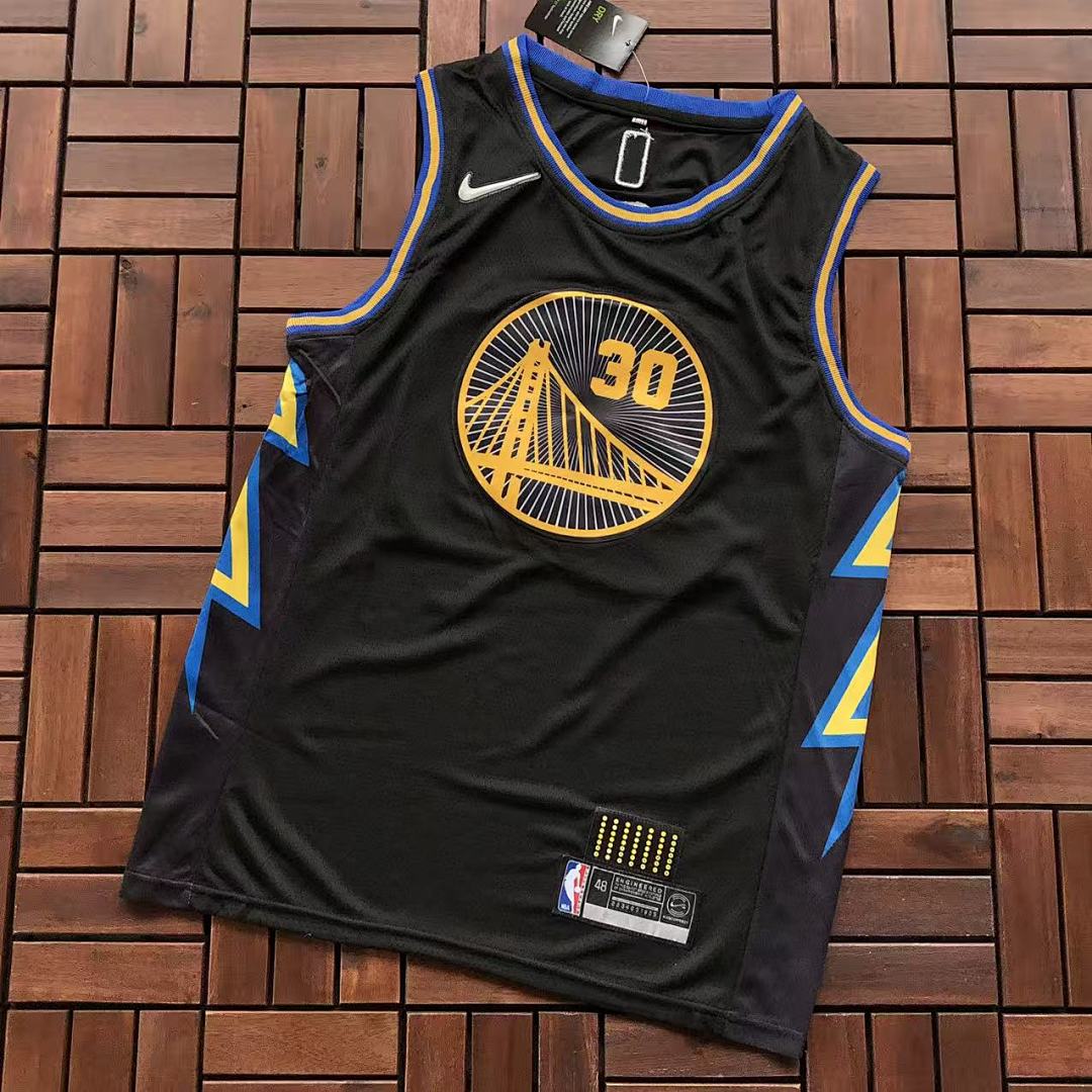 79 NBA BASKETBALL 88040310 (Im 176CM 58KG Iwear Size M In The Photo), photo 1