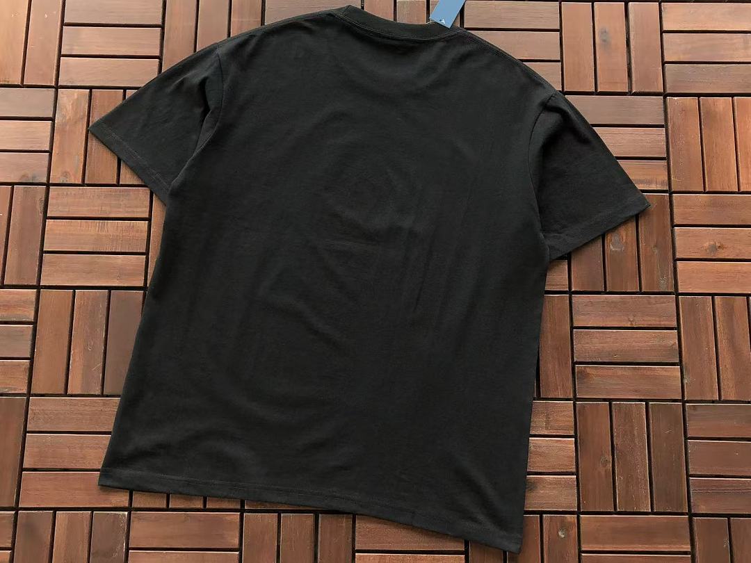 On Running ~85 UNDEFEATED T-SHIRT 55070644 (Im 185CM 80KG Iwear Size L In The Photo) - Image 19