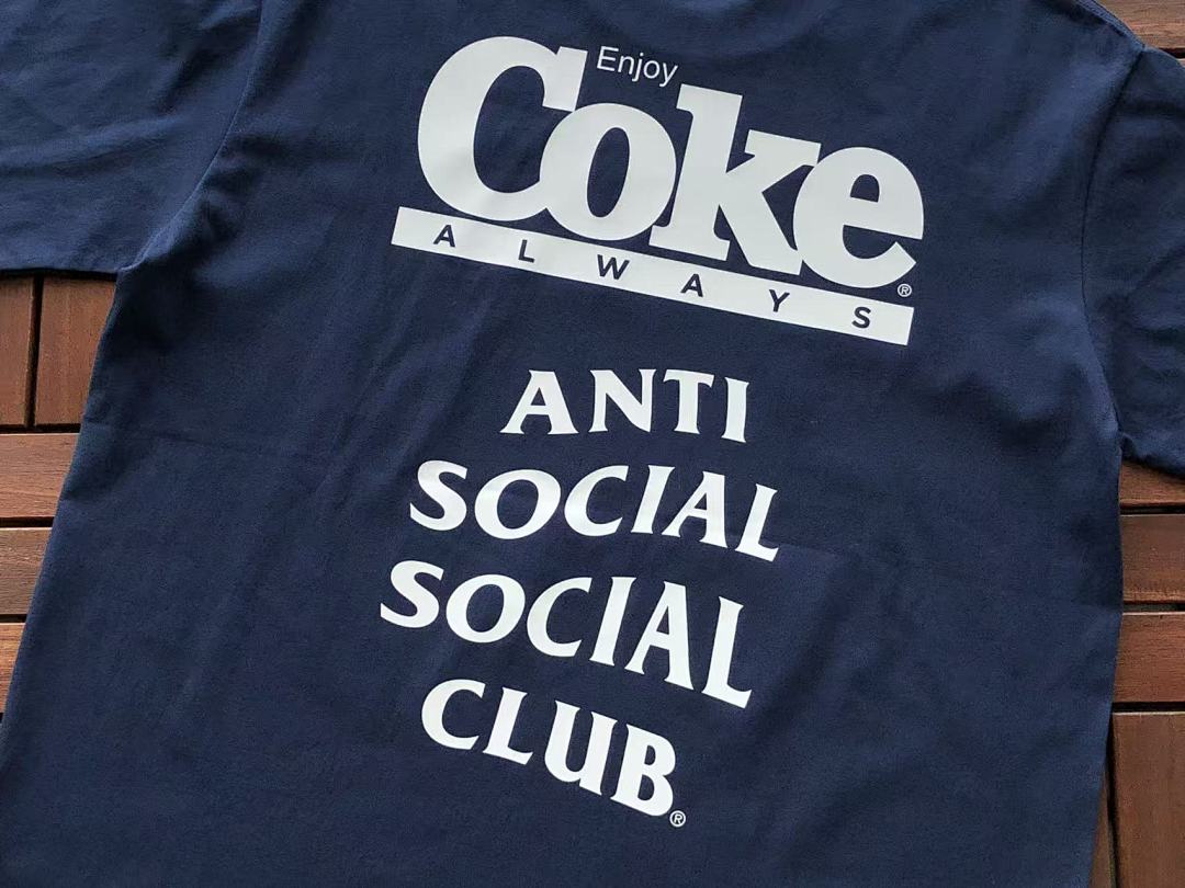 On Running ~ 85 ANTI SOCIAL CLUB & COCACOLA T-SHIRT 55041202 (Im 185CM 70KG Iwear Size L In The Photo) - Image 27
