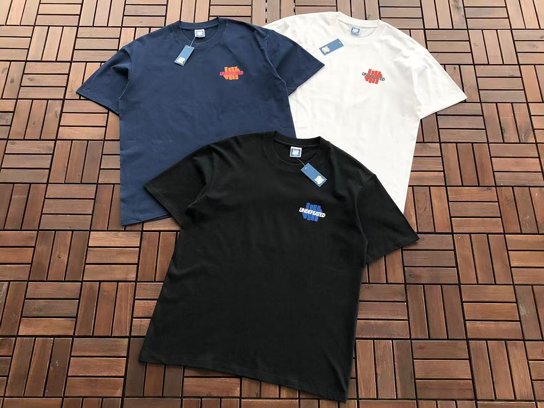 On Running ~85 UNDEFEATED T-SHIRT 55070623 (Im 185CM 80KG Iwear Size L In The Photo) - Image 7