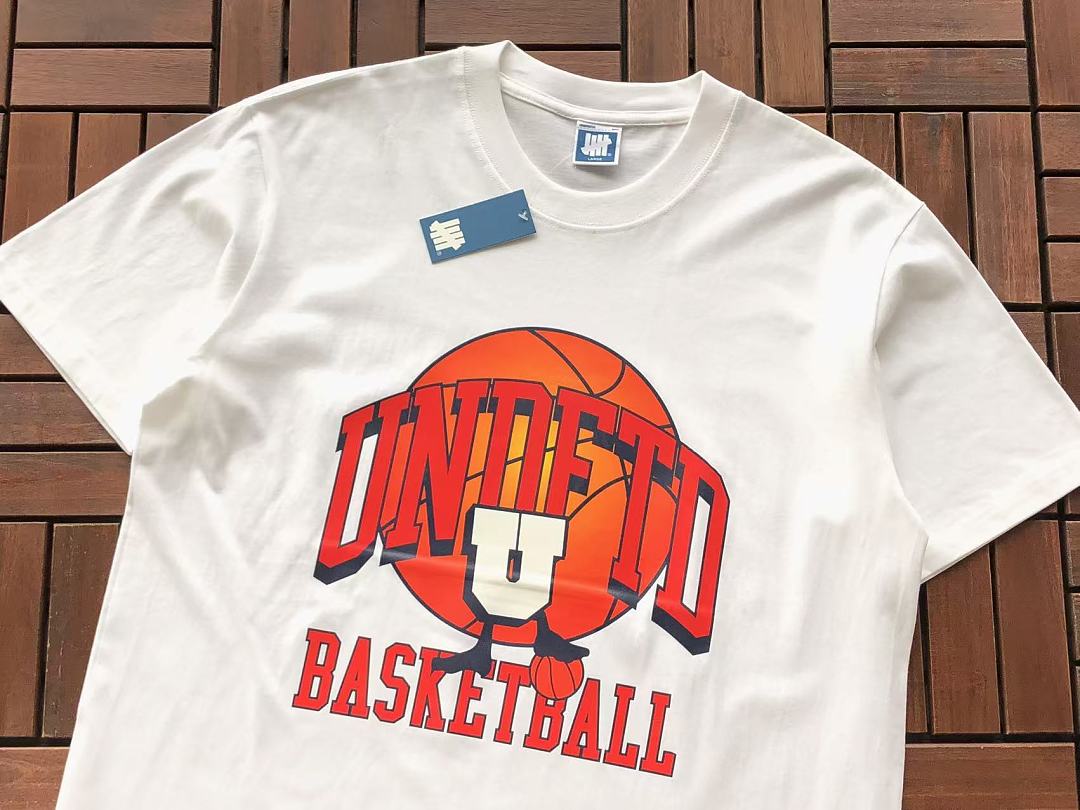 On Running ~85 UNDEFEATED T-SHIRT 55070665 (Im 185CM 80KG Iwear Size L In The Photo) - Image 8