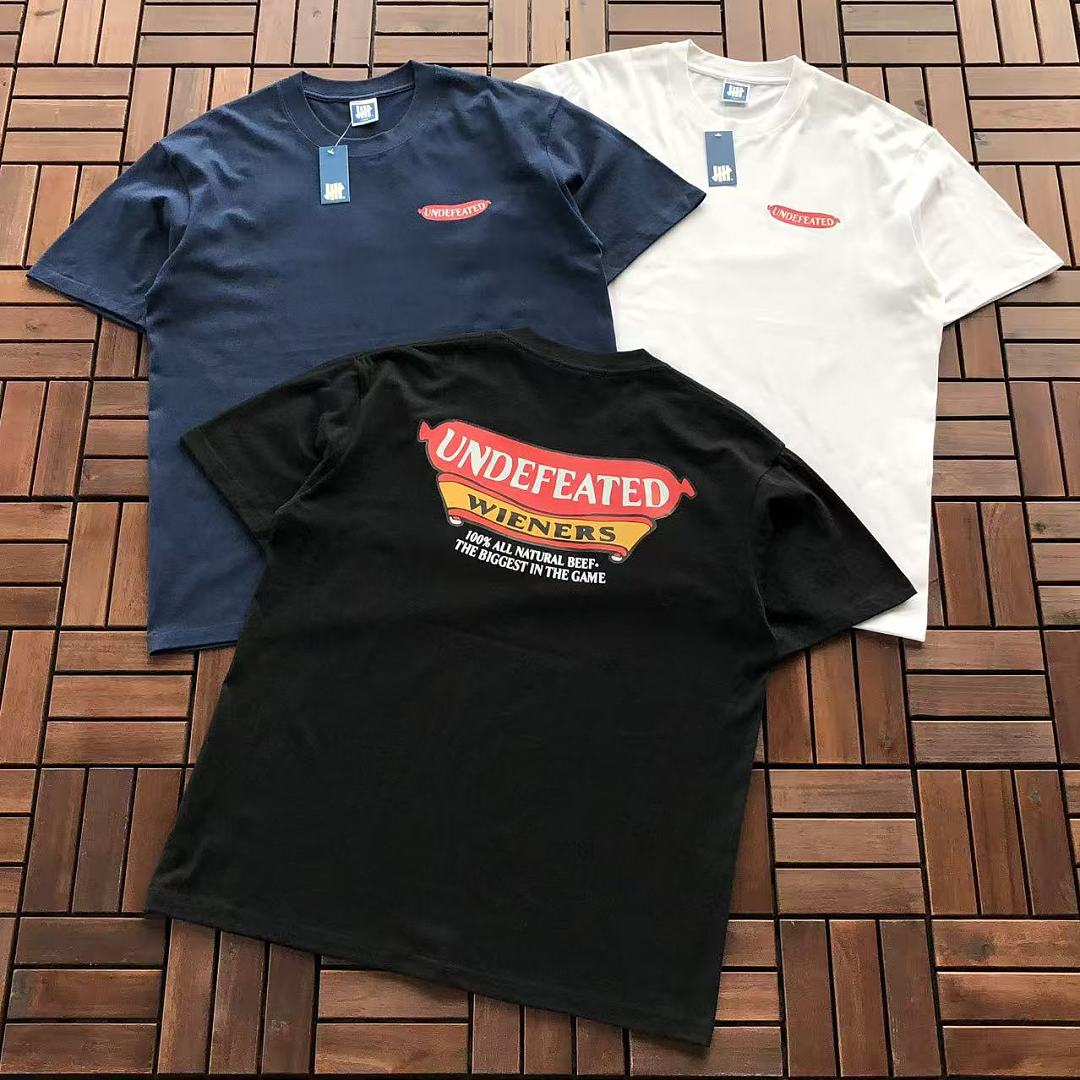 On Running ~85 UNDEFEATED T-SHIRT 55070628 (Im 185CM 80KG Iwear Size L In The Photo)