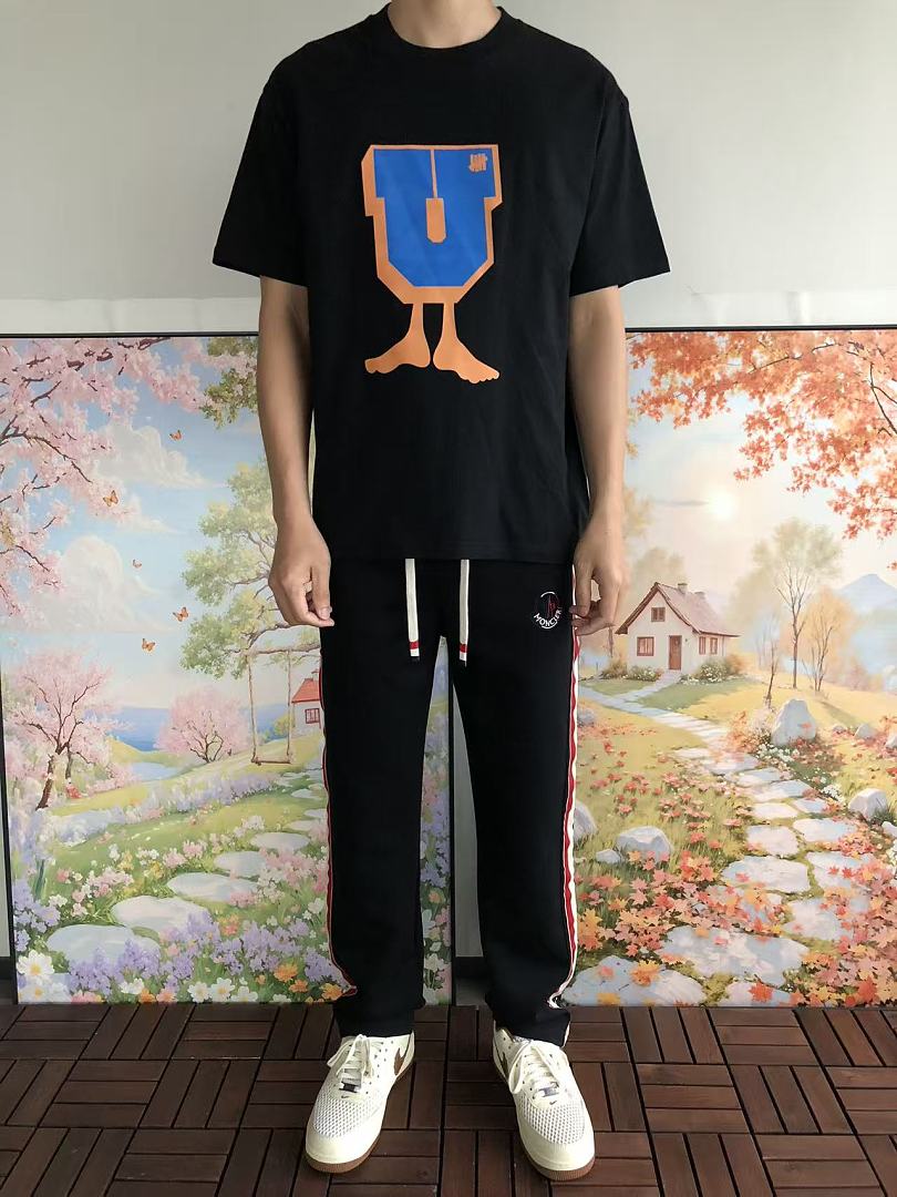 On Running ~85 UNDEFEATED T-SHIRT 55063049 (Im 180M 68KG Iwear Size L In The Photo) - Image 4
