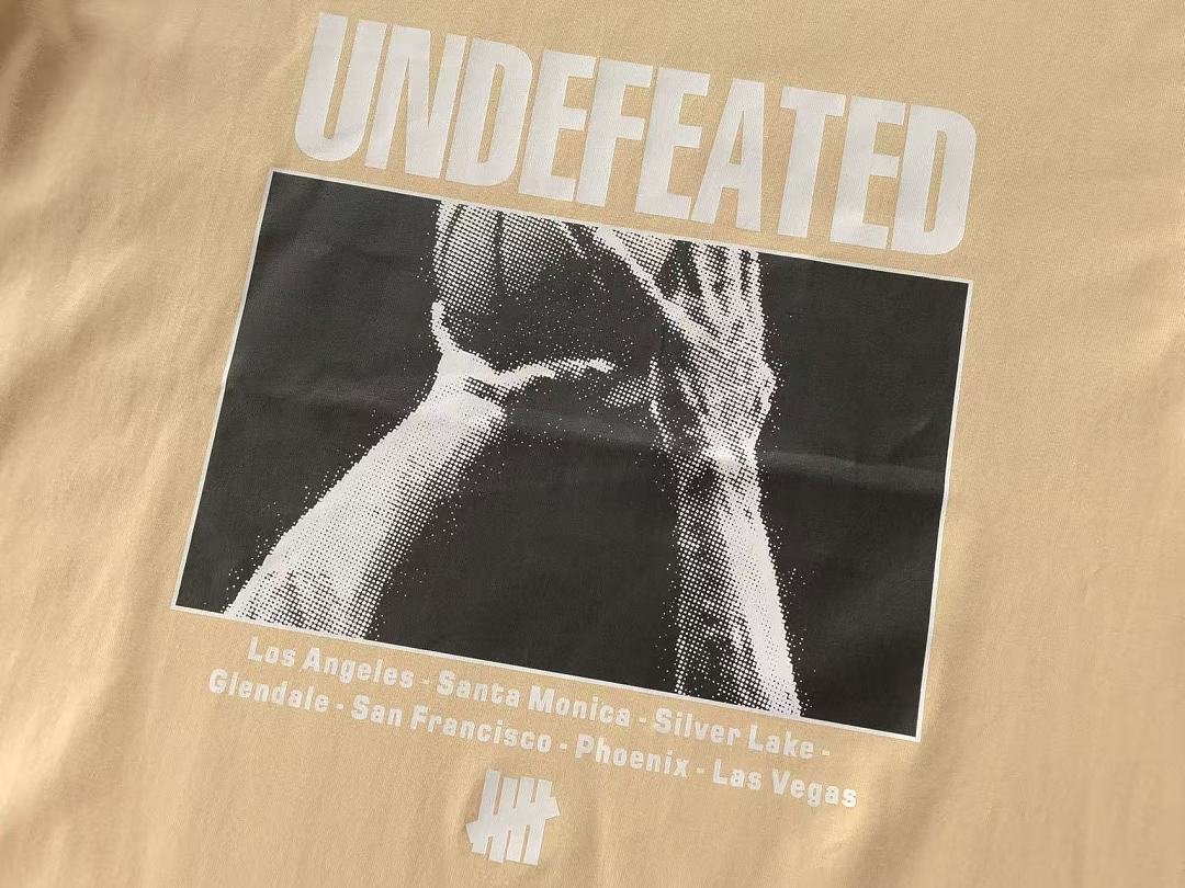 On Running ~85 UNDEFEATED T-SHIRT 55070620 (Im 185CM 80KG Iwear Size L In The Photo) - Image 12