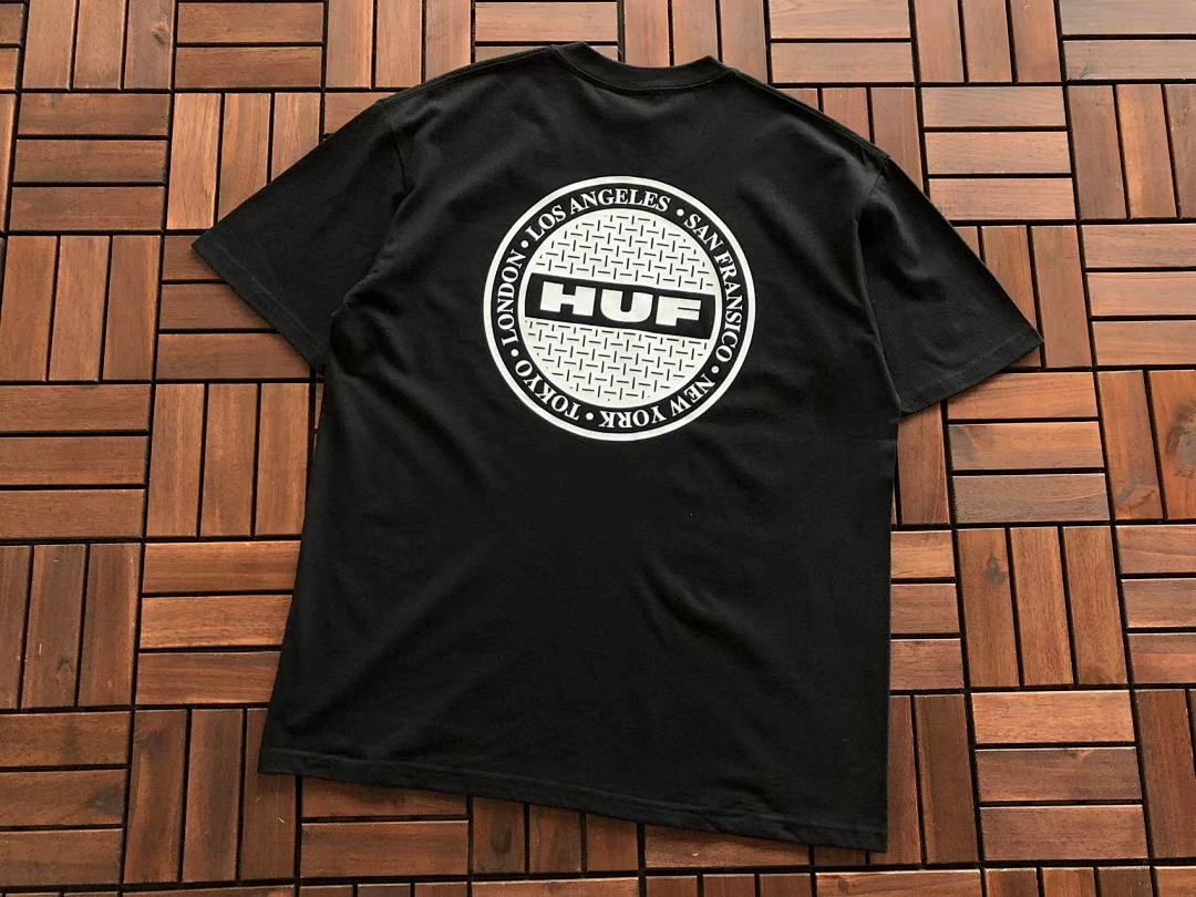 On Running ~85 HUF T-SHIRT - Image 5