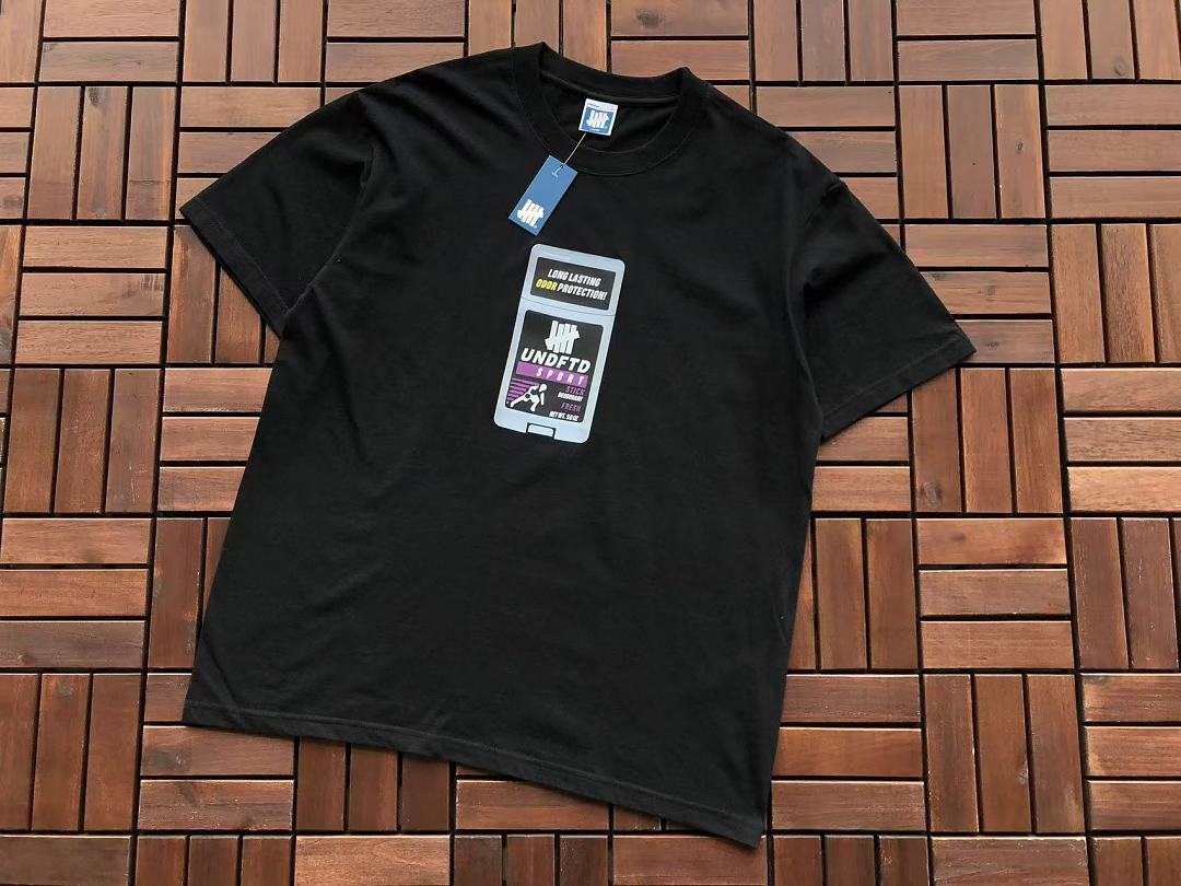 On Running ~85 UNDEFEATED T-SHIRT 55063071 (Im 180CM 68KG Iwear Size L In The Photo) - Image 9
