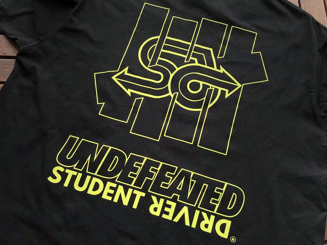 On Running ~85 UNDEFEATED T-SHIRT 55041745 (Im 185CM 80KG Iwear Size L In The Photo) - Image 17
