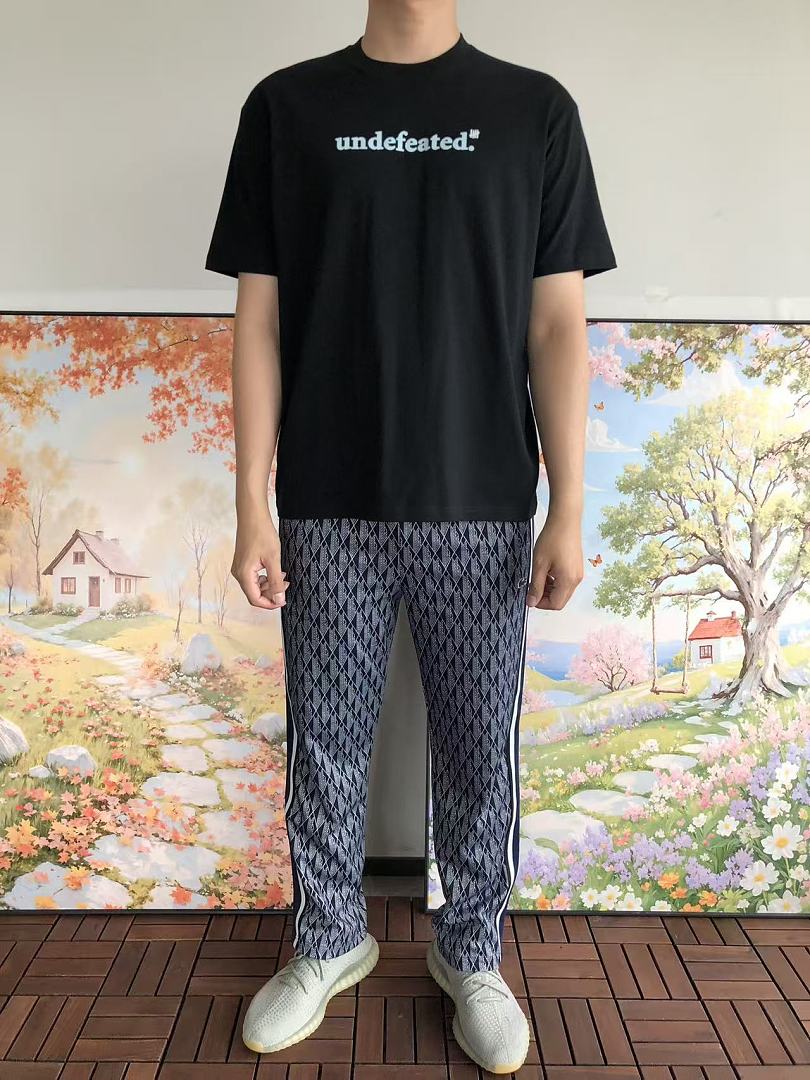 On Running ~85 UNDEFEATED T-SHIRT 55070630 (Im 185CM 80KG Iwear Size L In The Photo) - Image 3