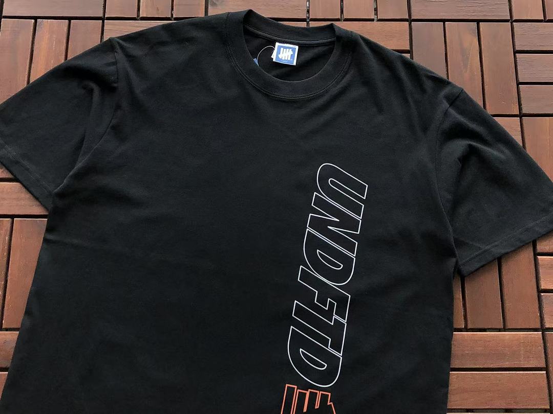 On Running ~85 UNDEFEATED T-SHIRT 55071636 (Im 185CM 70KG Iwear Size L In The Photo) - Image 13