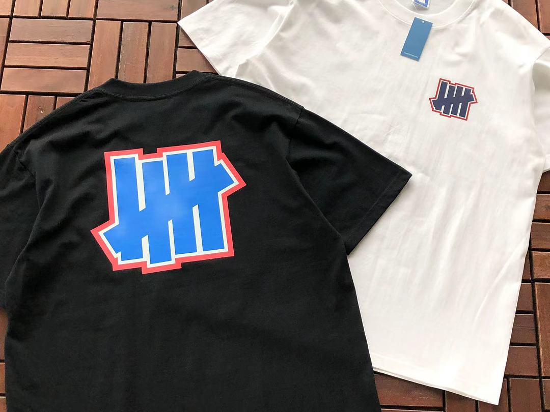 On Running ~ 85 UNDEFEATED T-SHIRT 11123022 (Im 180CM 68KG Iwear Size L In The Photo) - Image 6