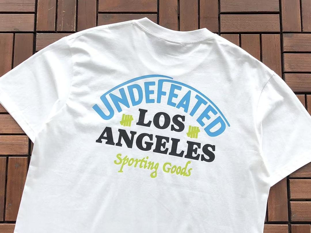On Running ~ 85 UNDEFEATED T-SHIRT 55070698 (Im 185CM 80KG Iwear Size L In The Photo) - Image 13