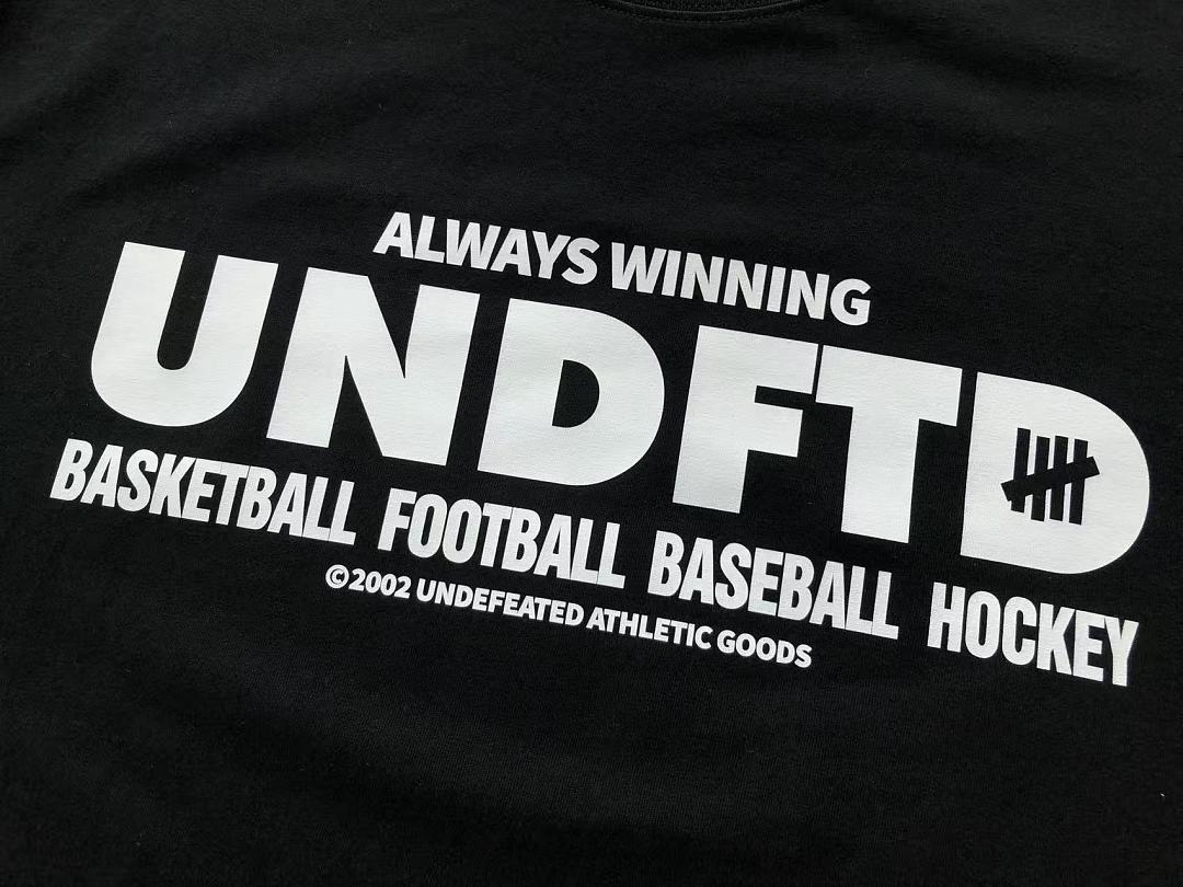 On Running ~85 UNDEFEATED T-SHIRT 55063061 (Im 180CM 68KG Iwear Size L In The Photo) - Image 14