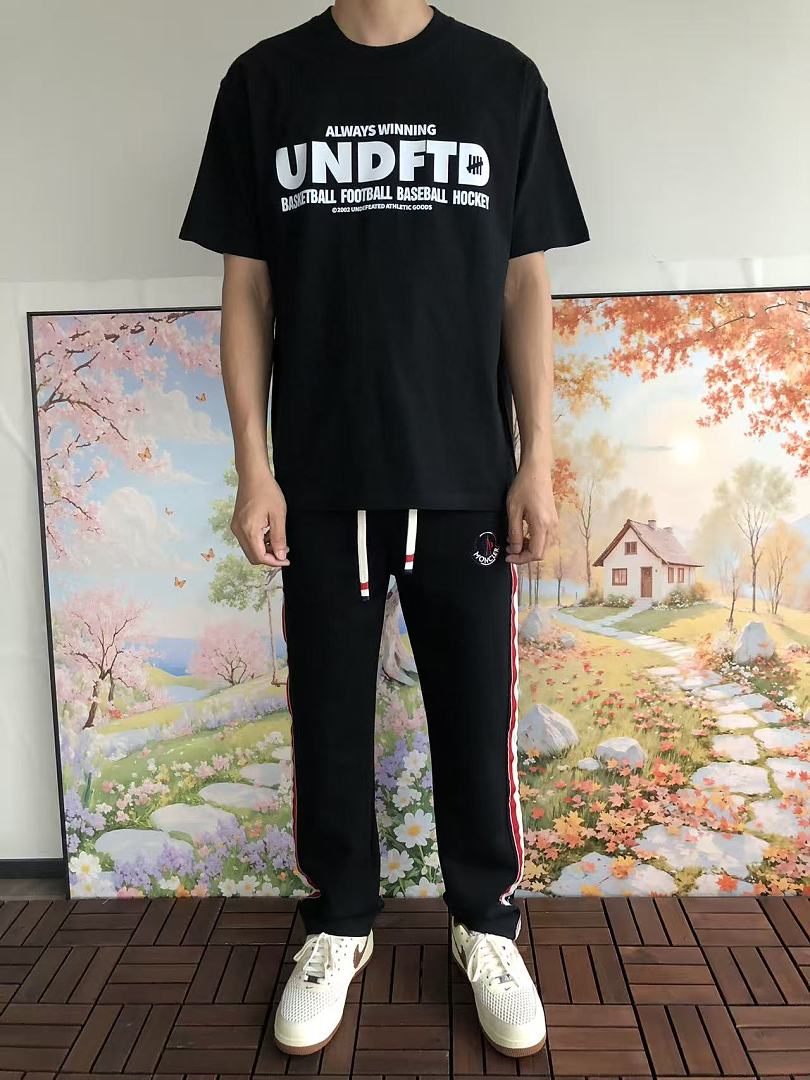 On Running ~85 UNDEFEATED T-SHIRT 55063061 (Im 180CM 68KG Iwear Size L In The Photo) - Image 3