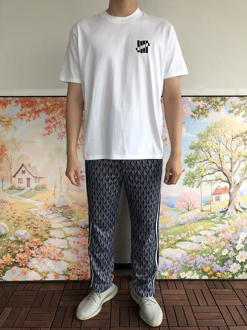 On Running ~85 UNDEFEATED T-SHIRT 55070641 (Im 185CM 80KG Iwear Size L In The Photo) - Image 3