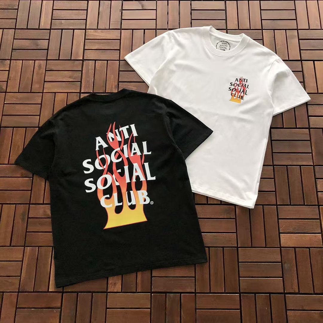 On Running ~85 ANTI SOCIAL CLUB T-SHIRT 55041565 (Im 185CM 70KG Iwear Size M In The Photo)